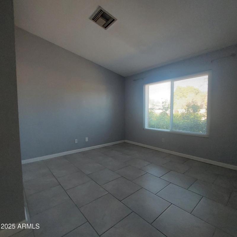 14076 N. 26th Ave. PICS10