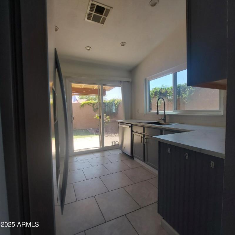 14076 N. 26th Ave. PICS16