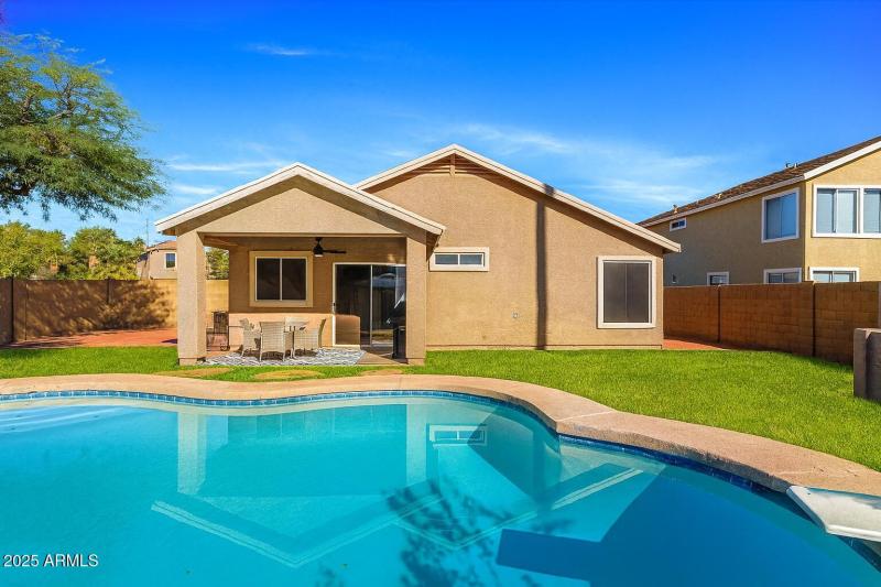 6e7eb335-051d-41b6-b132-8497ed9fa2d4