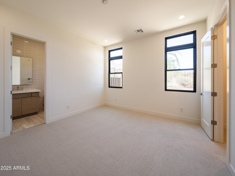 Guest Bedroom W Views