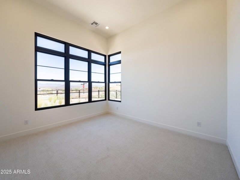 Guest Bedroom W Views