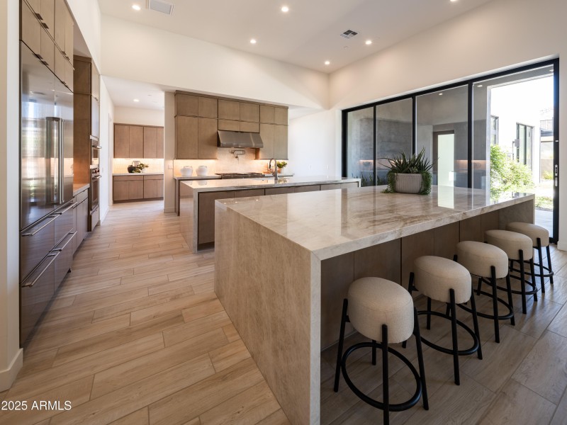 Sereno_Canyon_Homesite255_Kitchen_8997ML