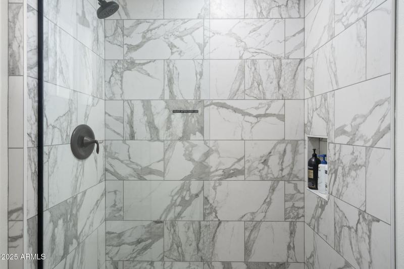 22-web-or-mls-QVB02988