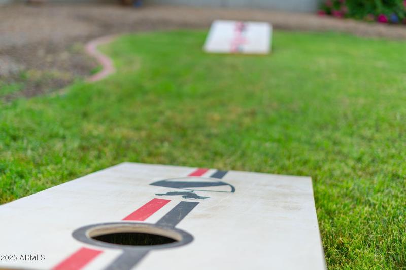 48-web-or-mls-QVB03070