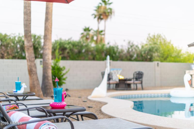 50-web-or-mls-QVB03073