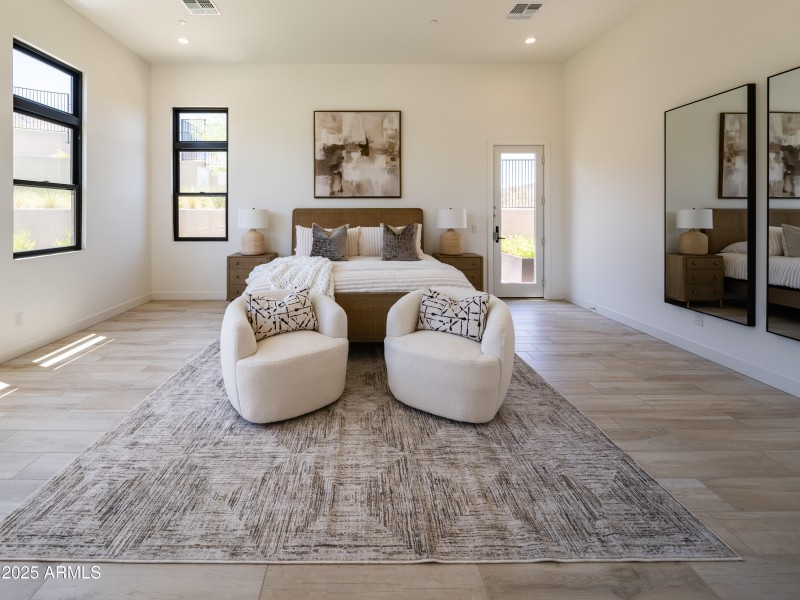 Primary Suite W Sitting Area