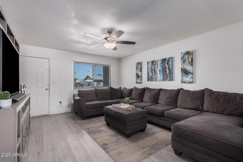 B55A5055-2880-4EC4-A178-8EF26F96C3D2