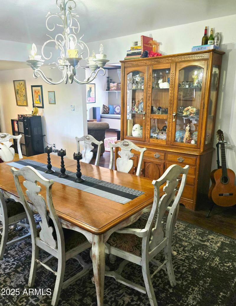 Dining Room (View A)