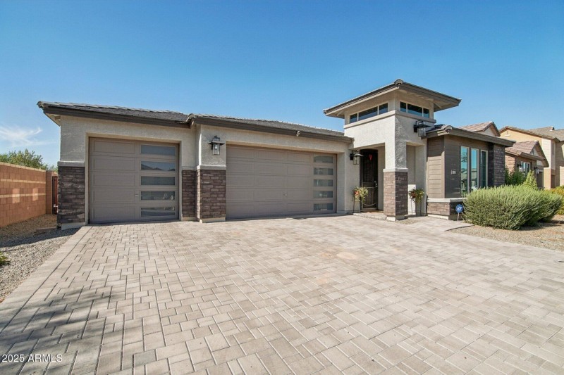 2-web-or-mls-W Luxton Ln-S0508-002