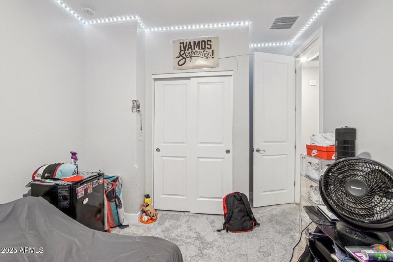 25-web-or-mls-W Luxton Ln-S0508-025