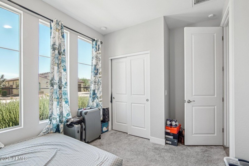 29-web-or-mls-W Luxton Ln-S0508-029