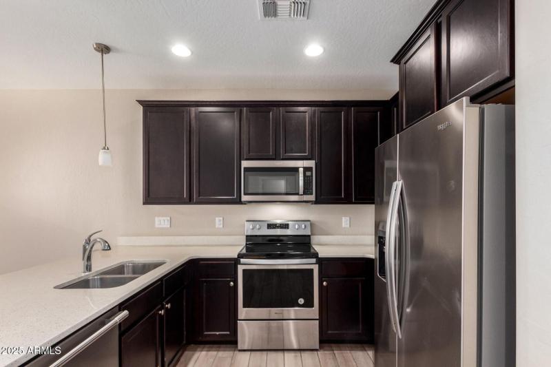 20250421222150483744000000-o