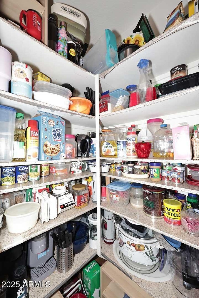 Kitchen-Pantry