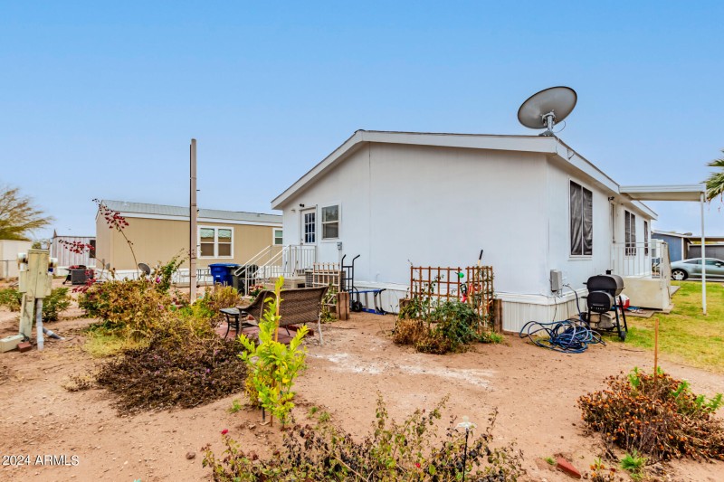 Patio area/ side yard