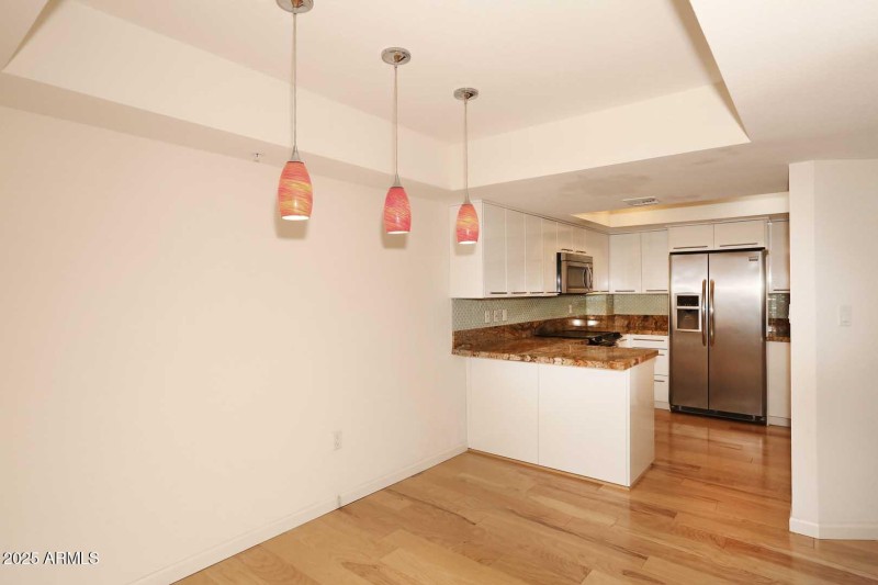 Kitchen-Breakfast Area