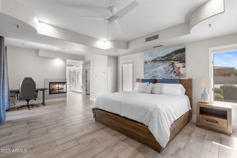 24-web-or-mls-11290-e-cochise-dr