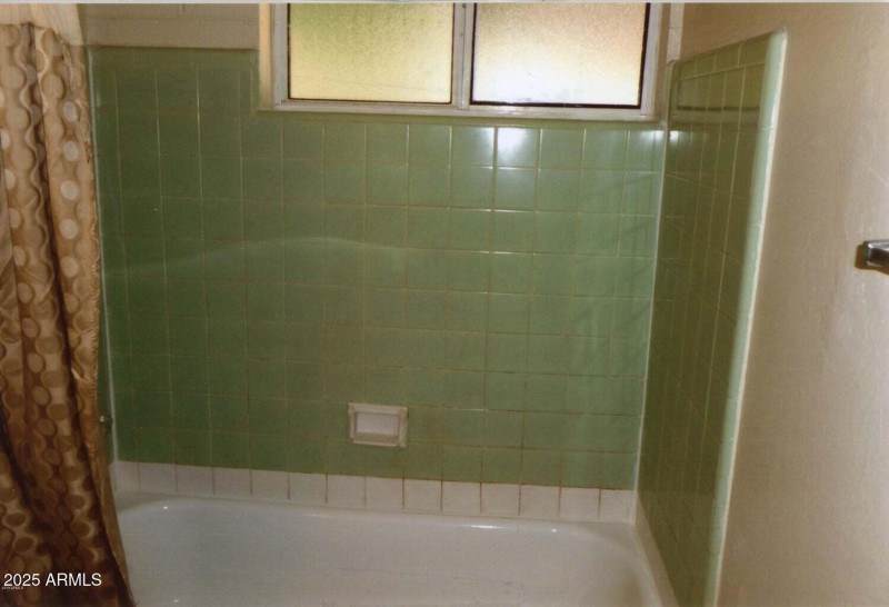 20151128220323825061000000-o