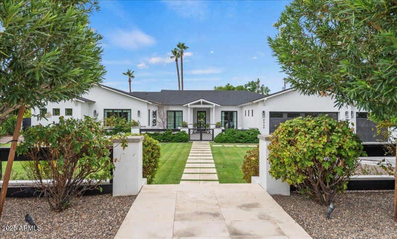 02-4569 E Lafayette Blvd 02