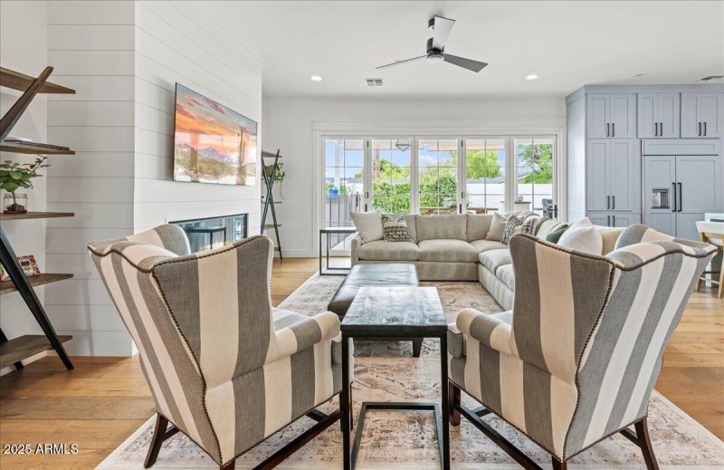 13-4569 E Lafayette Blvd 13