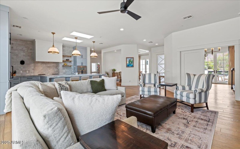 15-4569 E Lafayette Blvd 15