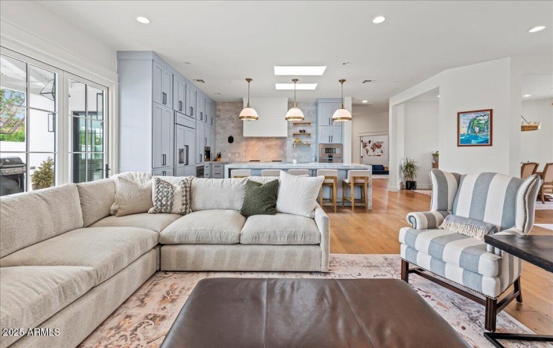 16-4569 E Lafayette Blvd 16