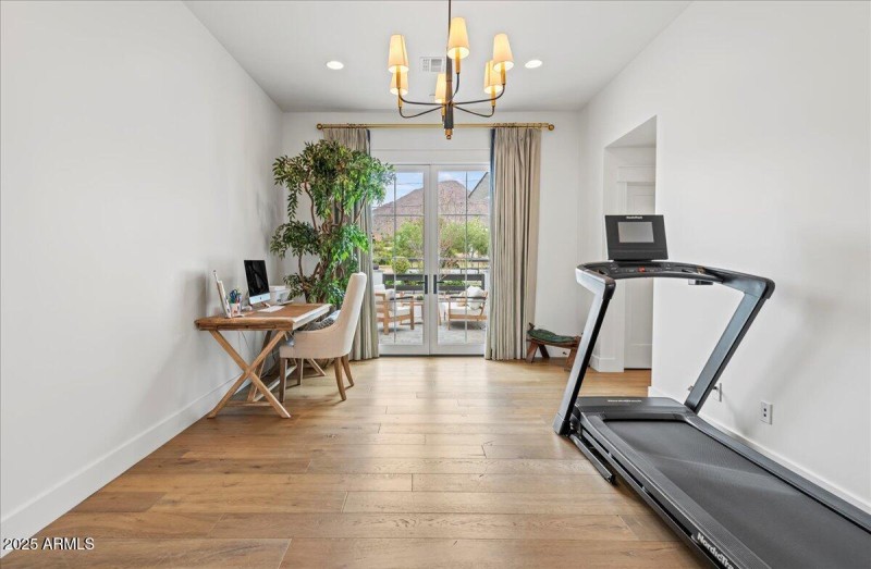 19-4569 E Lafayette Blvd 19