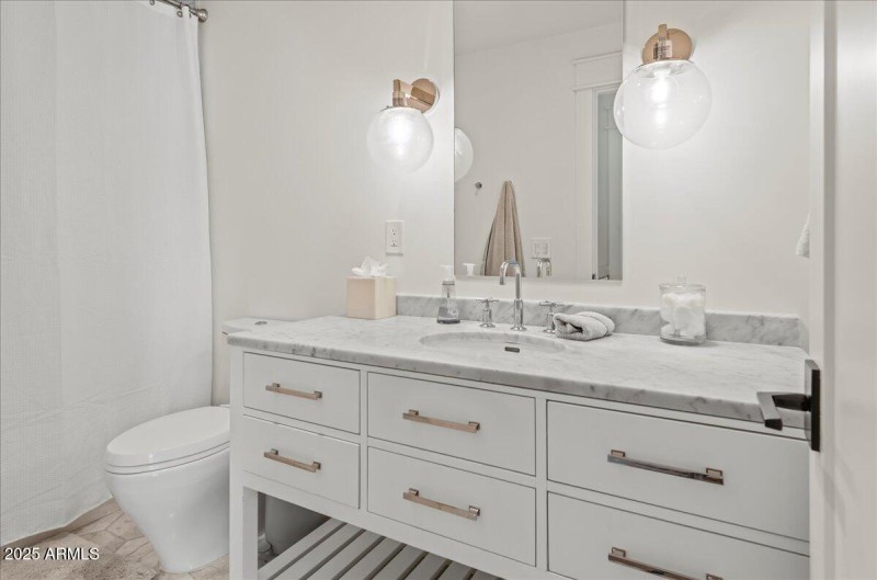 20-4569 E Lafayette Blvd 20