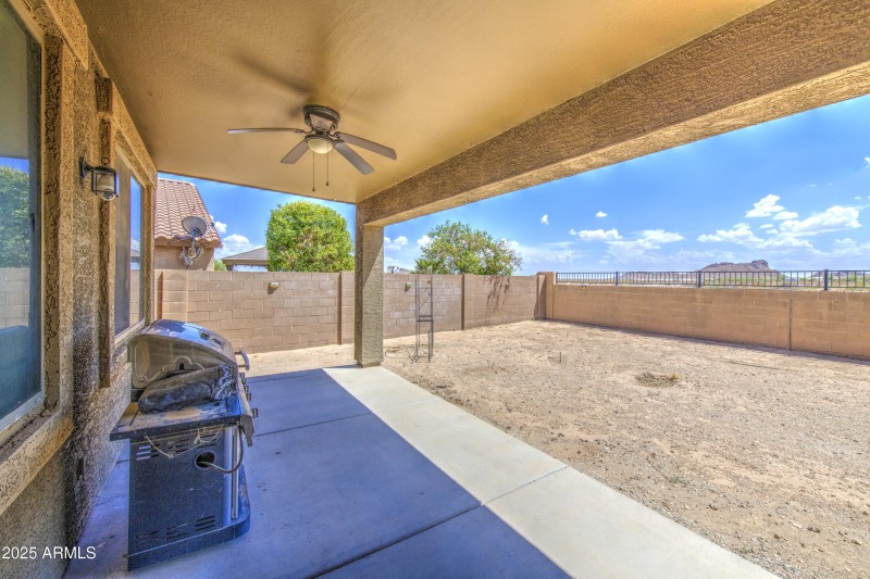 Huge patio/backyard to make your own!