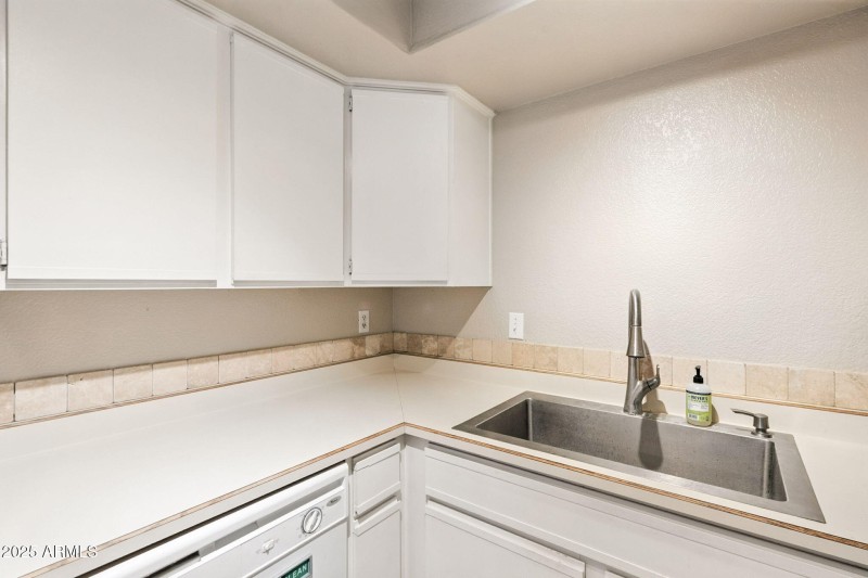 12-web-or-mls-Orchid-12