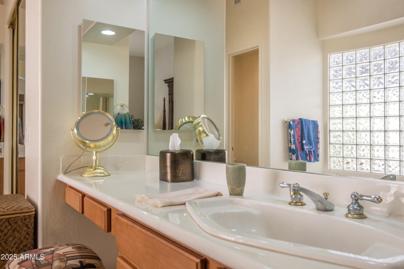 Master bath with 2 vanity areas