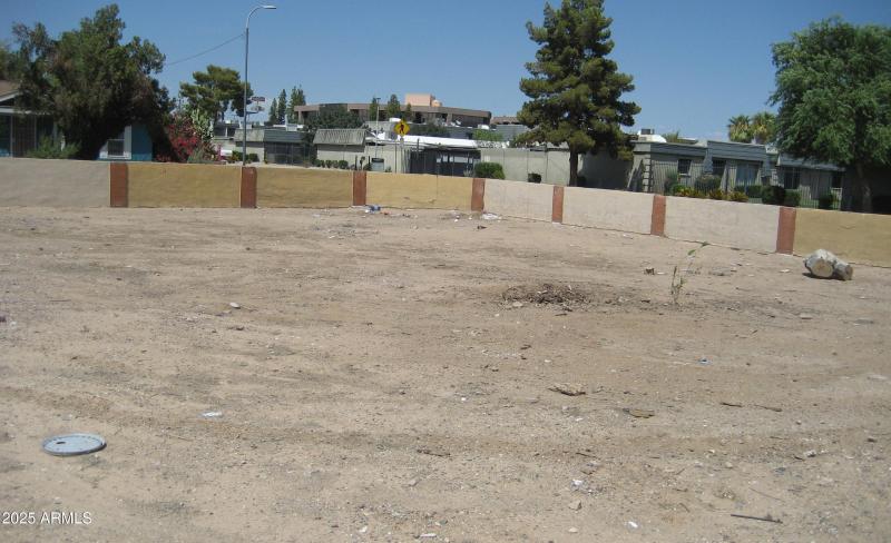 VIEW TOWARD NORTHEAST CORNER IMG_3310