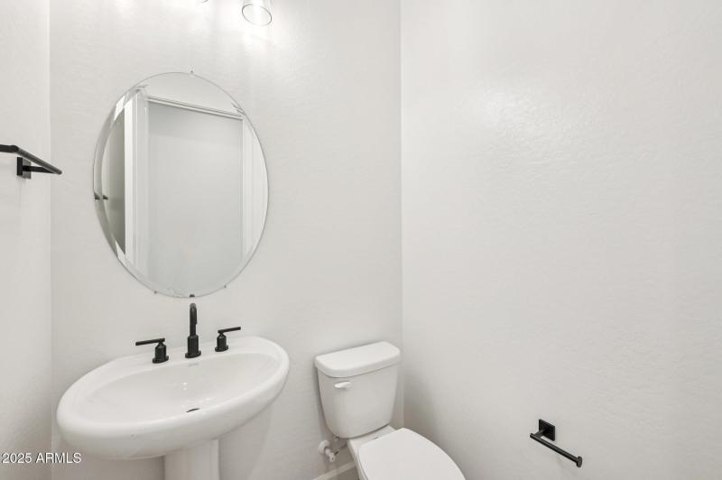 19-web-or-mls-E Twin Acres Dr-S0708-019