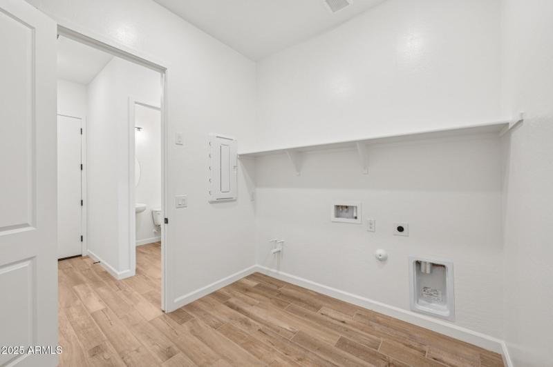 21-web-or-mls-E Twin Acres Dr-S0708-021