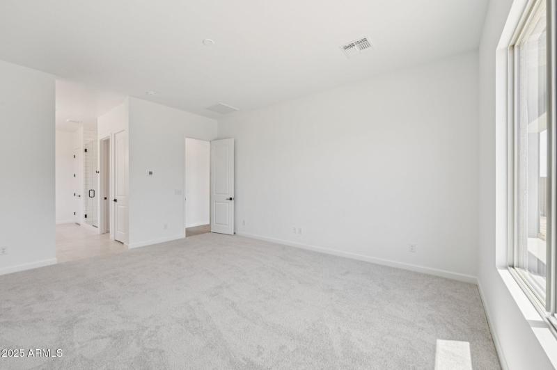 27-web-or-mls-E Twin Acres Dr-S0708-027