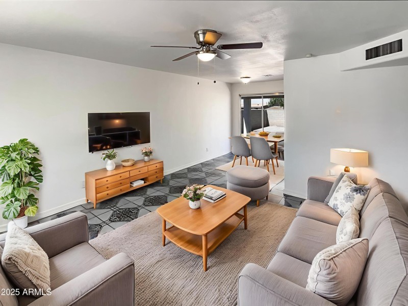 68304656-r4Br0mbdRyE