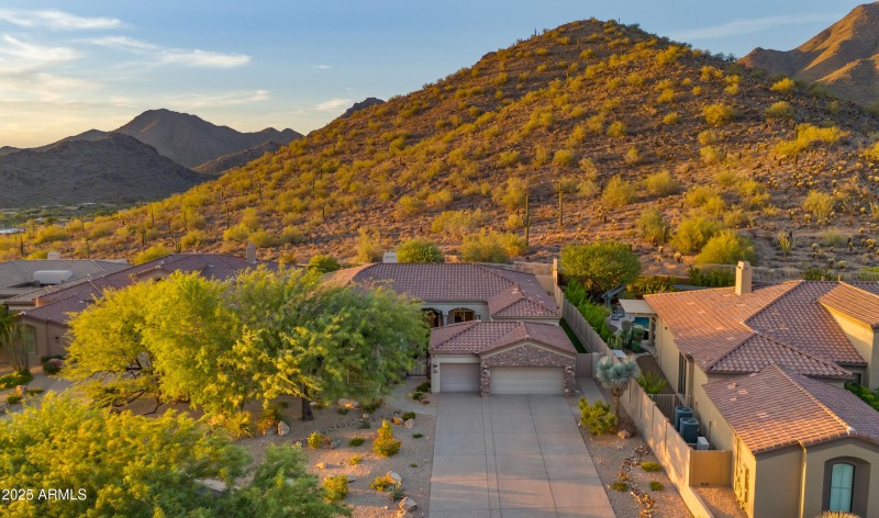 Stunning Hilltop Setting