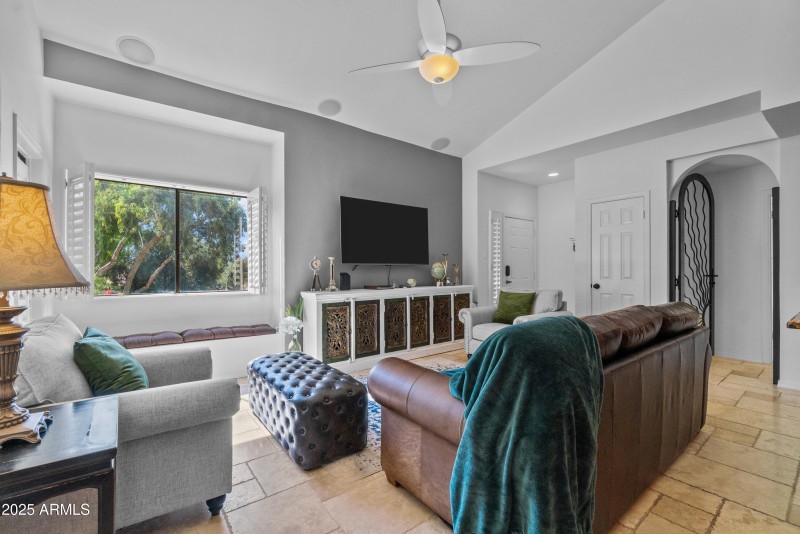 Via Linda Daytime-33