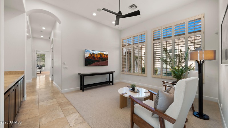 Versatile Den/Flex Space Retreat