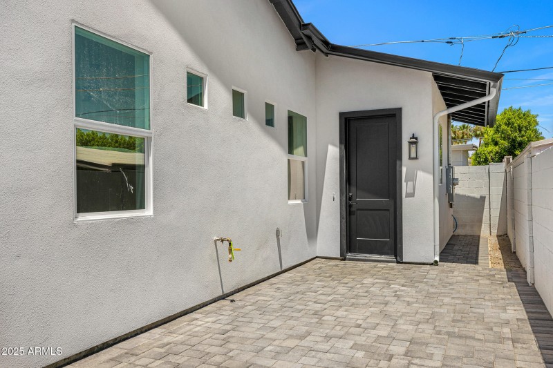 guest house private entrance