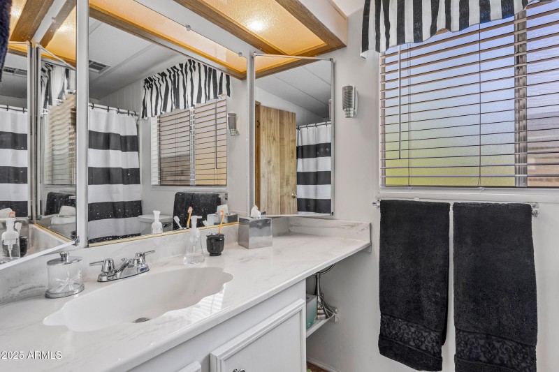 Primary bath with tub