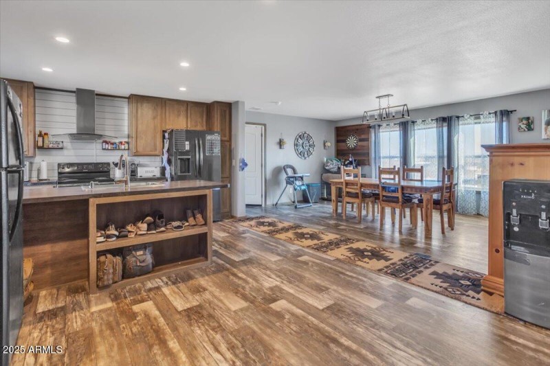 05-28383 N Mildred Ln