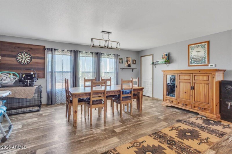 09-28383 N Mildred Ln