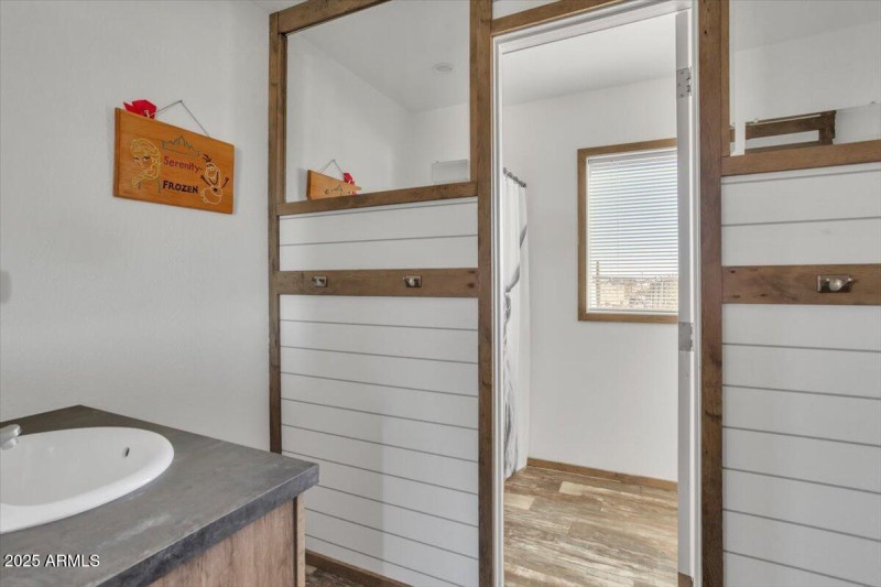 17-28383 N Mildred Ln