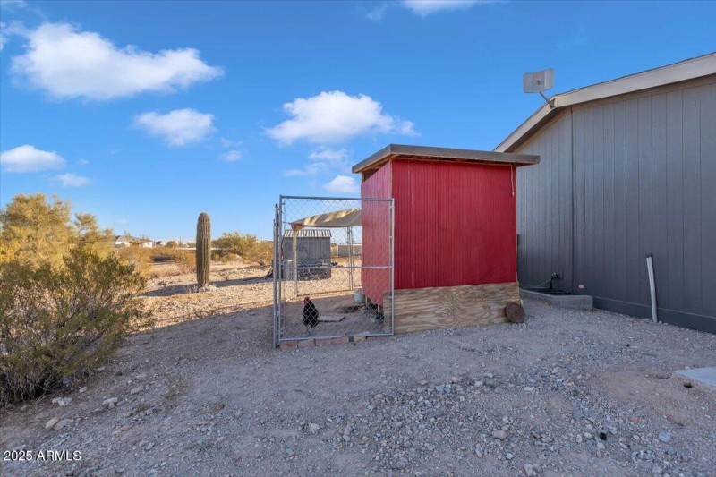 26-28383 N Mildred Ln