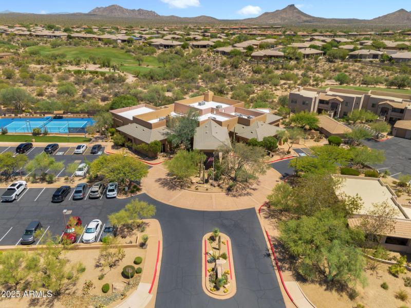 106-web-or-mls-CommunityDrone-01