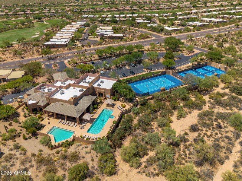 108-web-or-mls-CommunityDrone-03