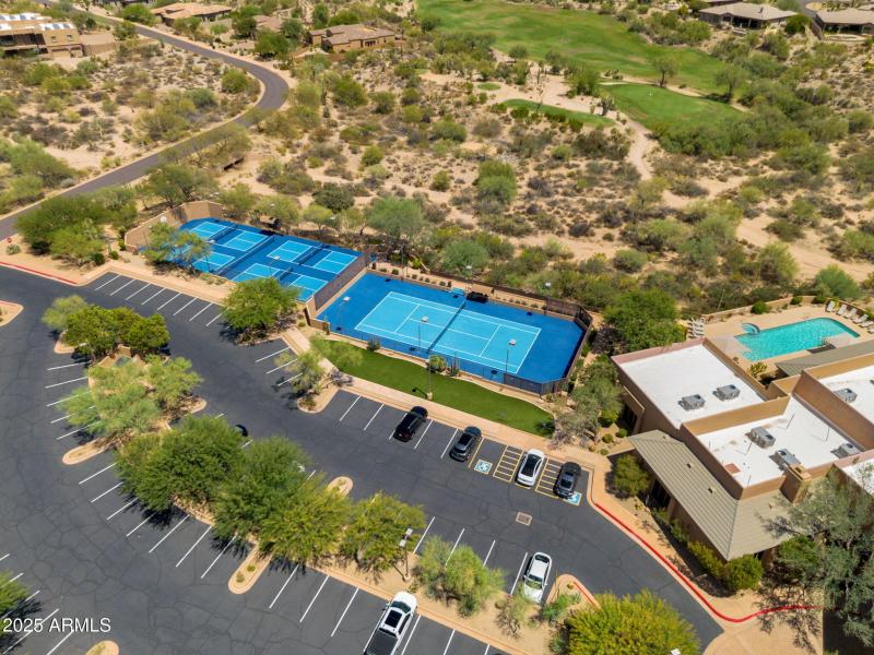 113-web-or-mls-CommunityDrone-08