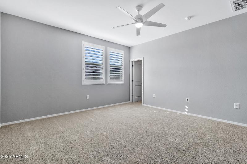 1959 E Hampton Ln Unit 102-16