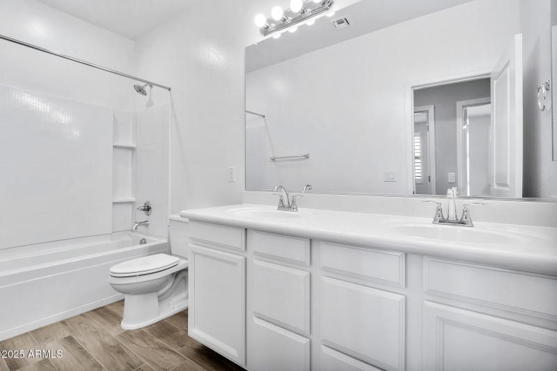 1959 E Hampton Ln Unit 102-29