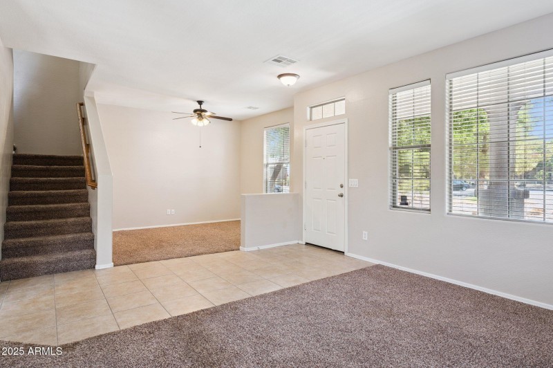 6-web-or-mls-3660-e-hyatt-ln